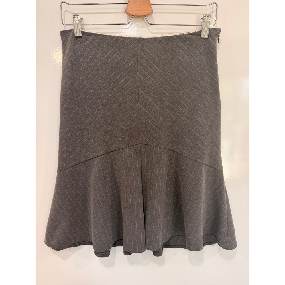 Necessary Objects Grey Pink Pinstripe Flounce Hem Skirt Small Chevron Pattern